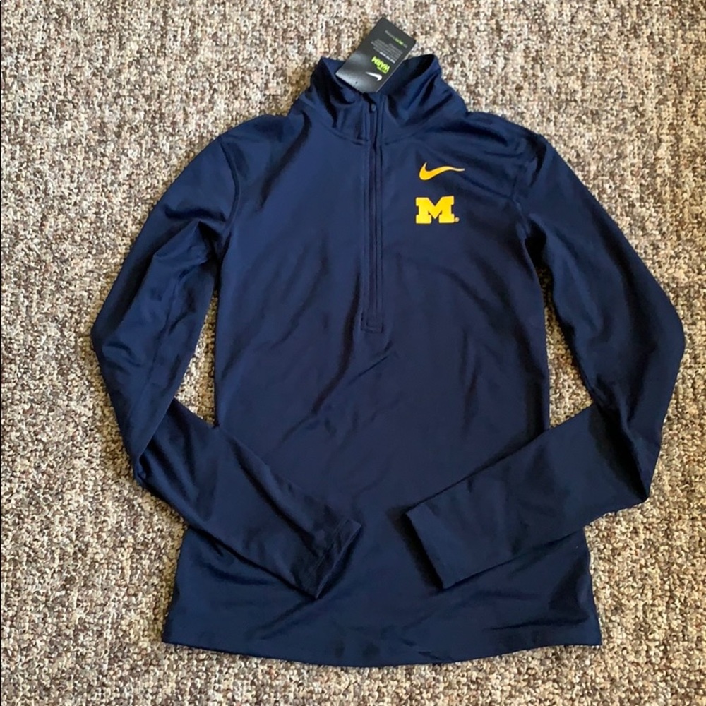 Women’s Nike Michigan Wolverine Quarter Zip.